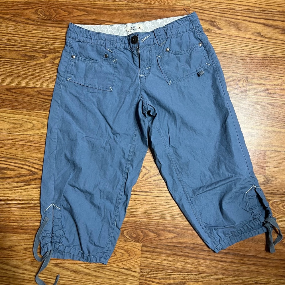 SO (Kohl’s) Brand Blue Capri Pants